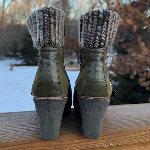 Naturalizer size 8 Kenning Green Suede Wedge Boots Knit Sweater Cuff - Picture 7 of 11